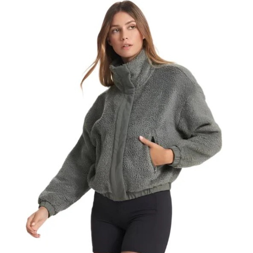 Vuori Sherpa Jacket
